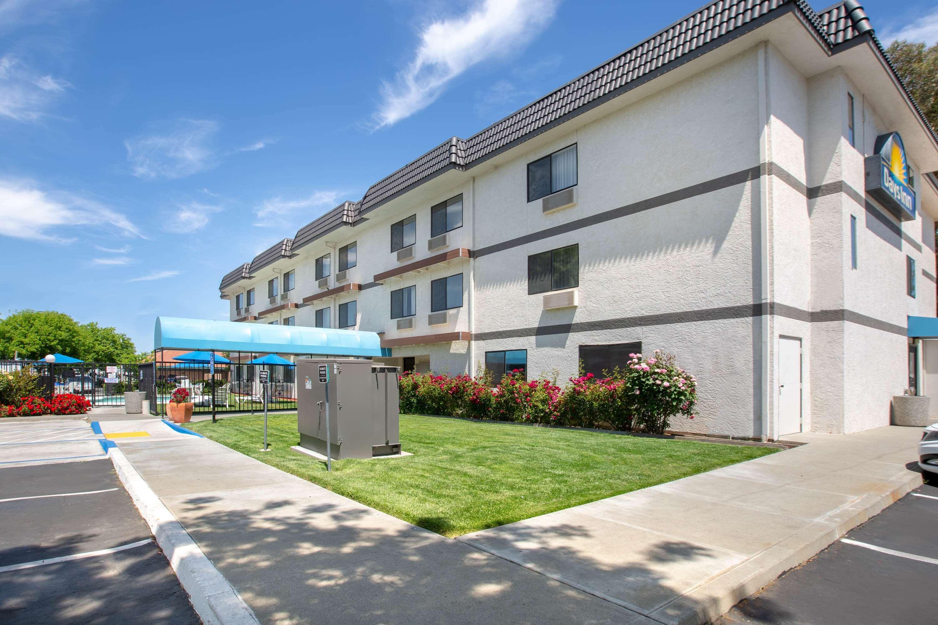 Days Inn By Wyndham Woodland Eksteriør bilde
