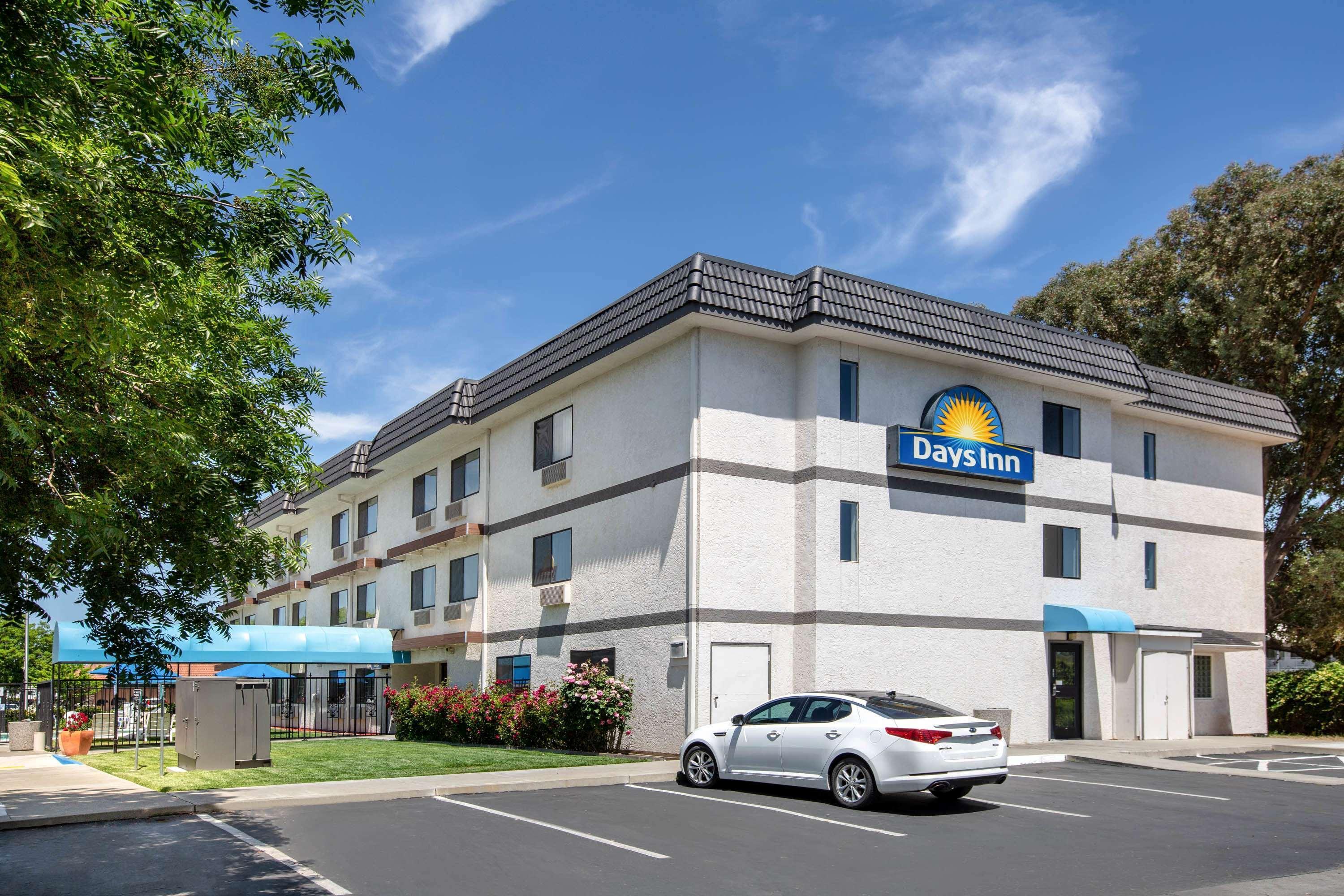 Days Inn By Wyndham Woodland Eksteriør bilde
