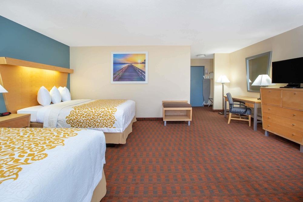 Days Inn By Wyndham Woodland Eksteriør bilde